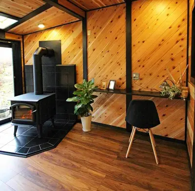 暖炉のある家 こだわりのキッチン玄関長年の夢を叶える改修工事